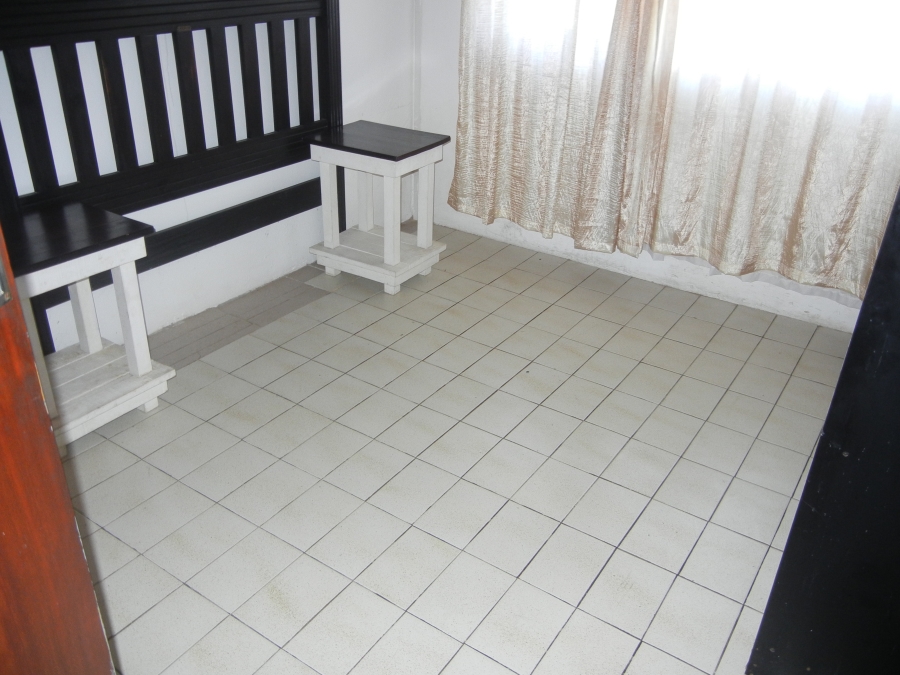 9 Bedroom Property for Sale in Sunnyridge Eastern Cape